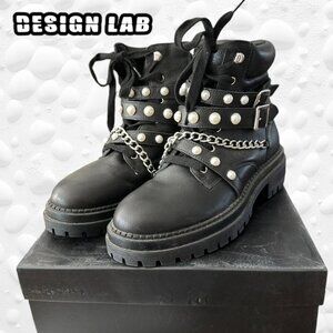 Design Lab Pearl/Chain Boots Size 8 NWT original box